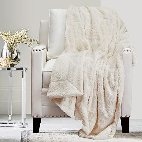 The Connecticut Home Company Throw Blanket, Soft Plush Reversible Faux Fur and Sherpa, Warm Thick Throws for Bed, Comfy Washable Bedding Accent Blankets for Sofa Couch Chair,65x50, Ivory