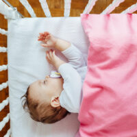 how to get baby to sleep in the crib