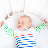 how to keep baby warm in a crib
