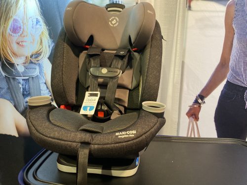 Maxi Cosi Magellan Max XP car seat with movable side protection